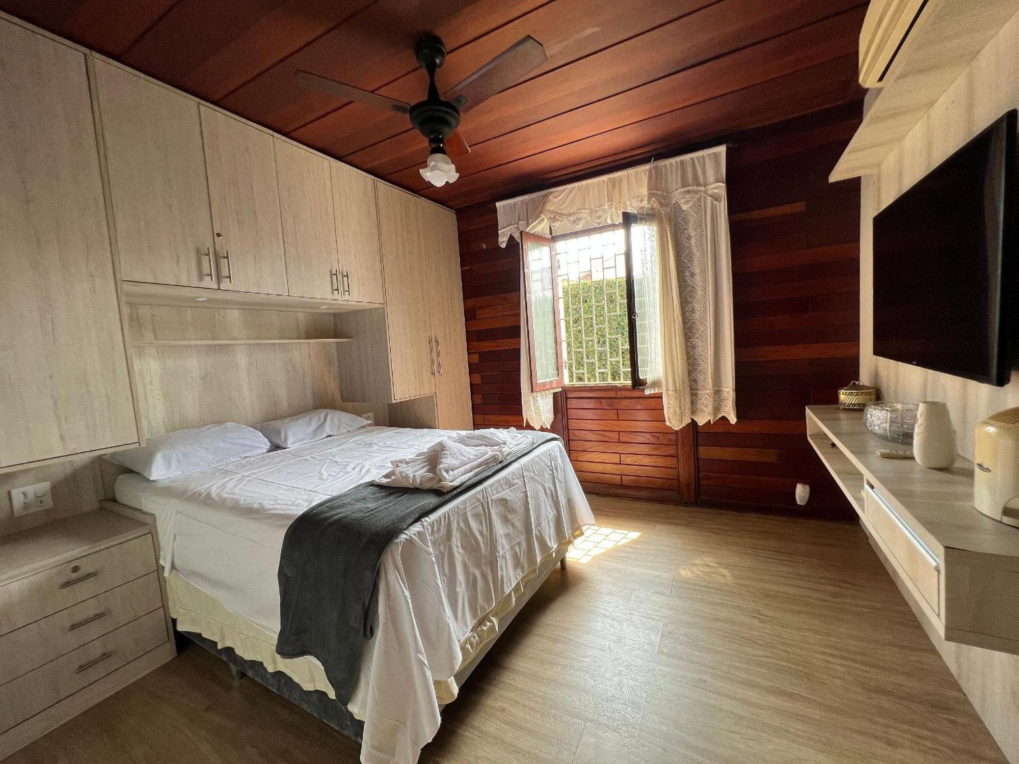 Casa Agradavel Com Piscina, A Poucos Passos Da Praia Peruibe Bagian luar foto