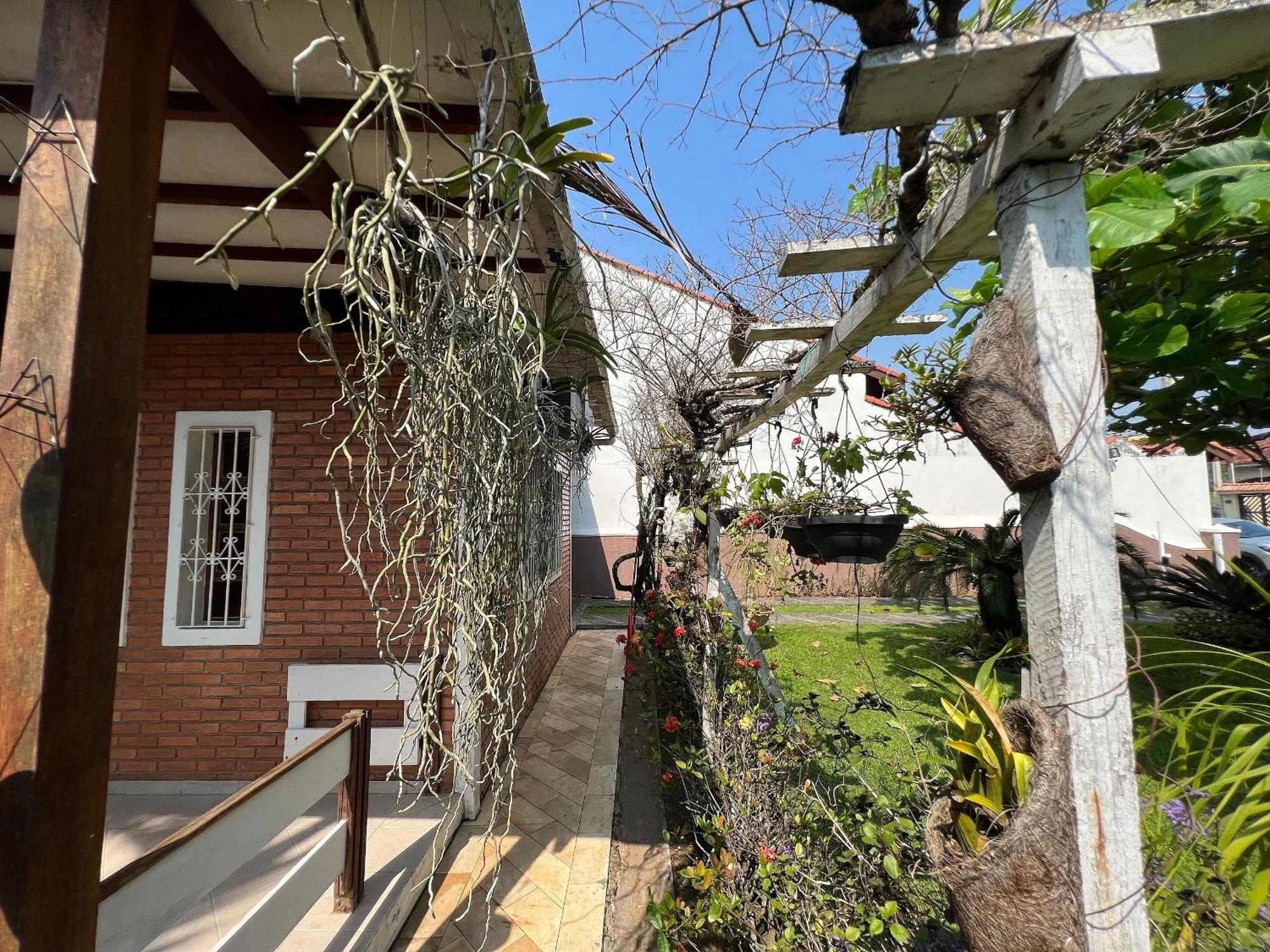 Casa Agradavel Com Piscina, A Poucos Passos Da Praia Peruibe Bagian luar foto