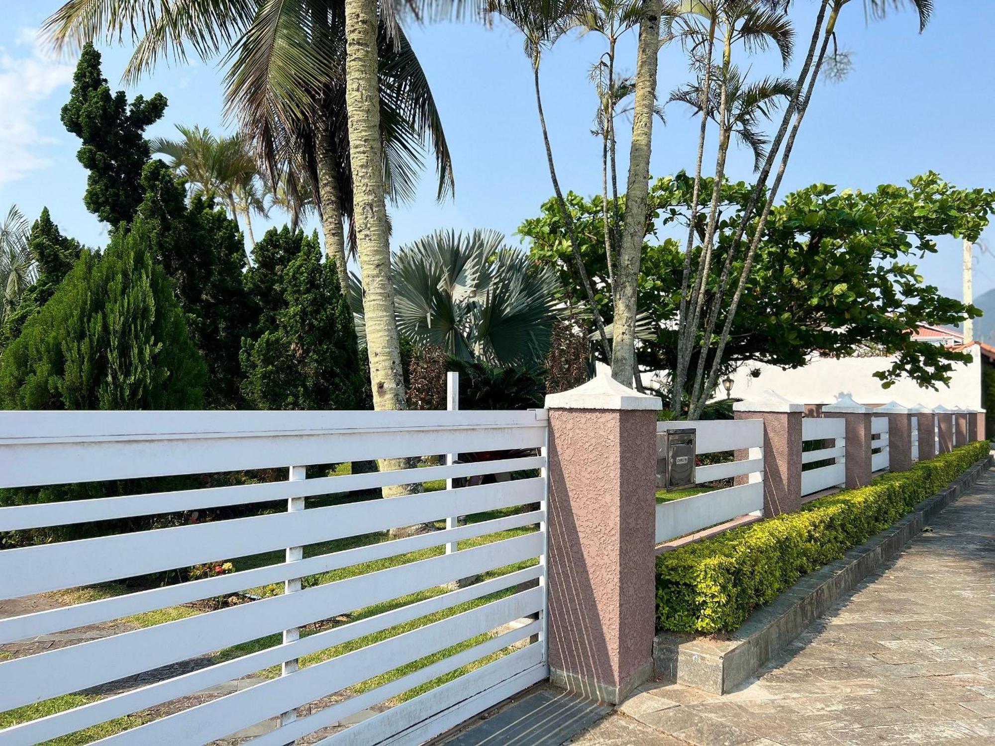 Casa Agradavel Com Piscina, A Poucos Passos Da Praia Peruibe Bagian luar foto